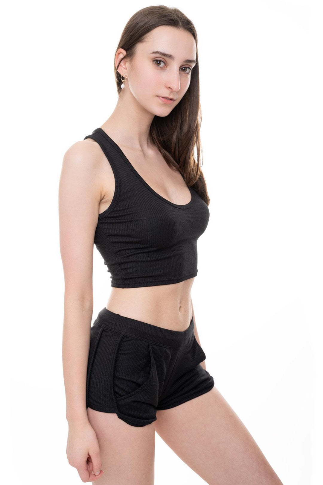 black crop tank top